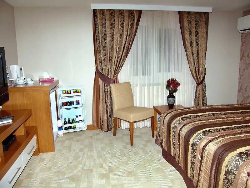 Bc Burhan Cacan Hotel & Spa & Cafe Стамбул Турция